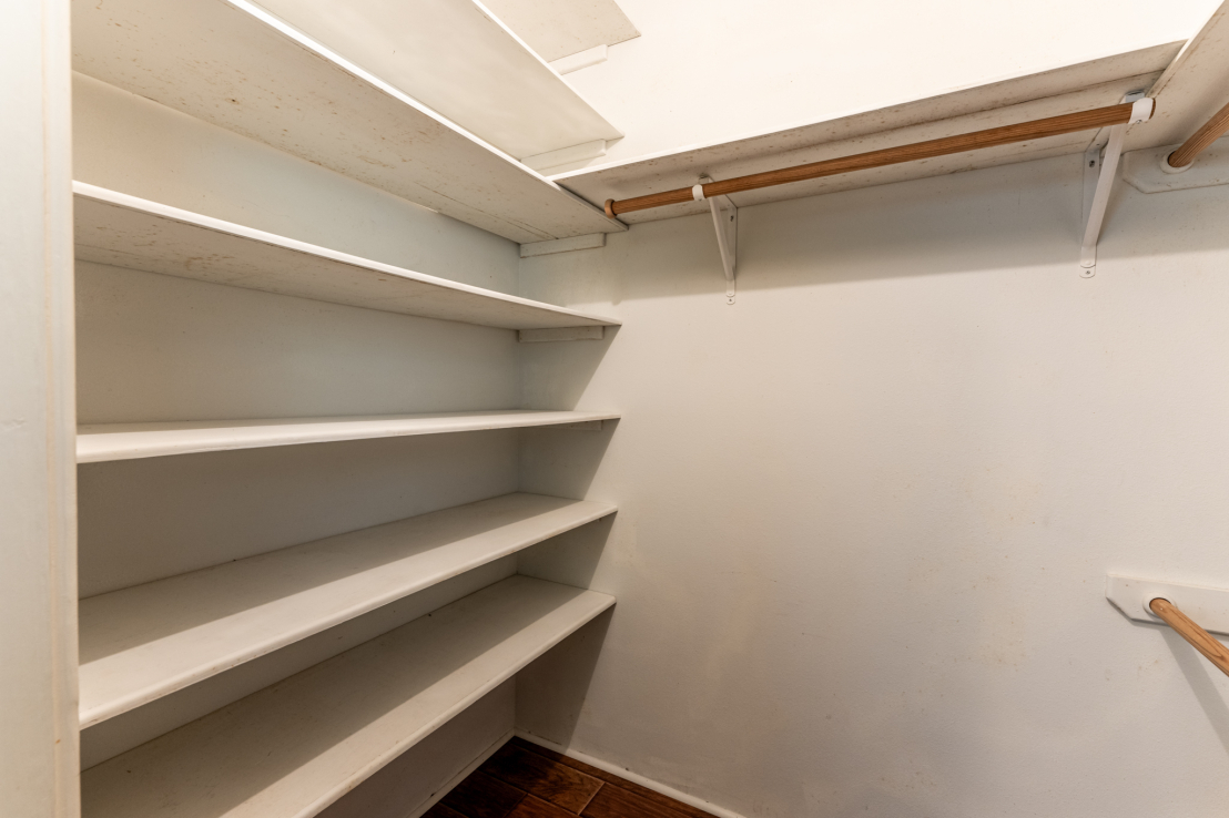 Guest Bedroom Closet