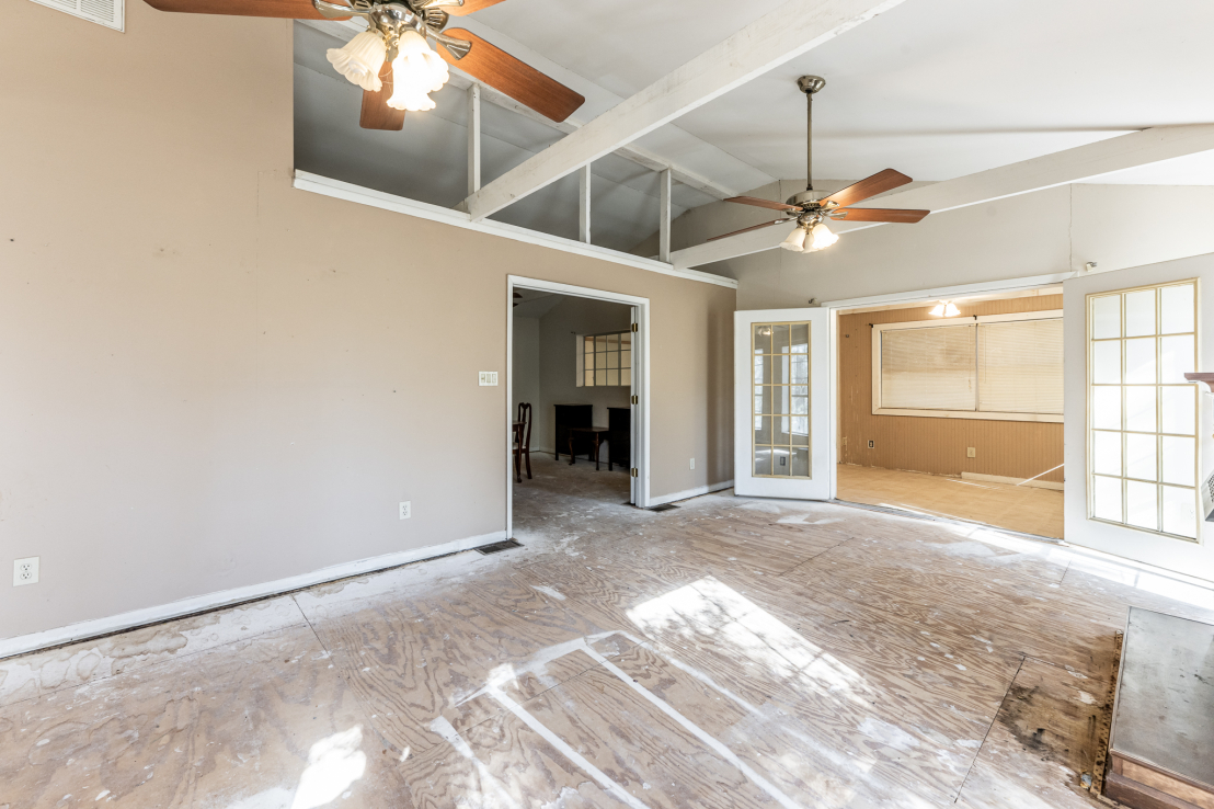 Living room looking toward bedroom 2