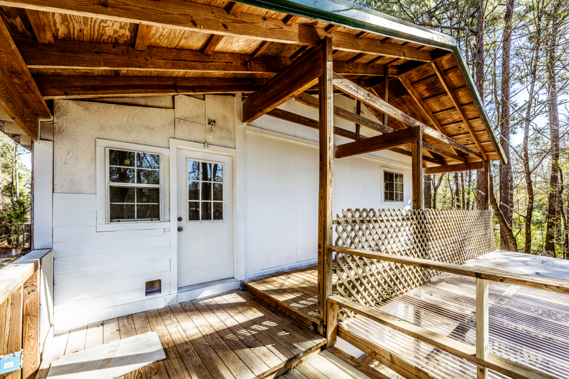 	
Upstairs porch